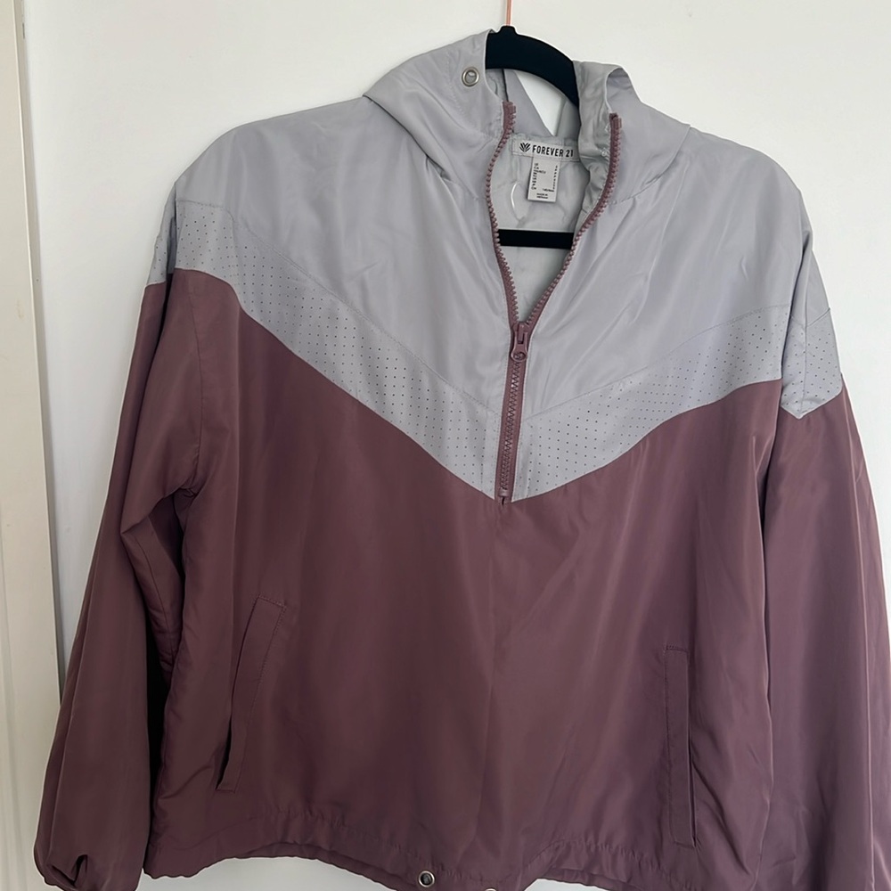 Wind breaker forever 21 grey and purple